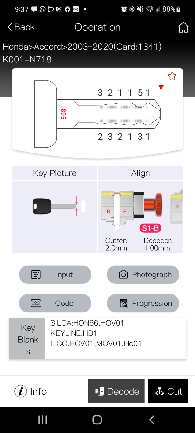 Black Widow V2 app operation screen — Honda Accord key profile with bitting diagram, input, photograph, code and progression options